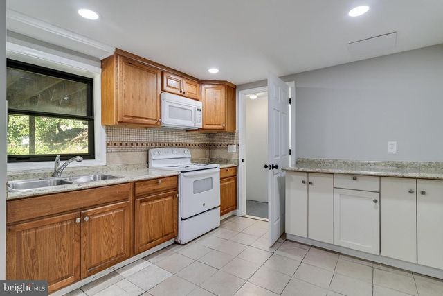 109 S HURON DR, Oxon Hill, MD 20745