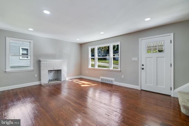 109 S HURON DR, Oxon Hill, MD 20745