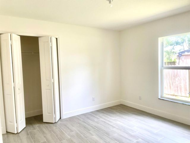 1260 Larkspur Street SE, Palm Bay, FL 32909