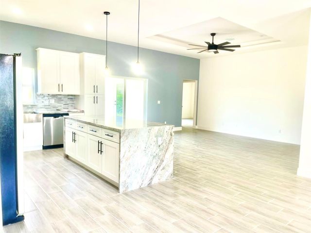 1260 Larkspur Street SE, Palm Bay, FL 32909