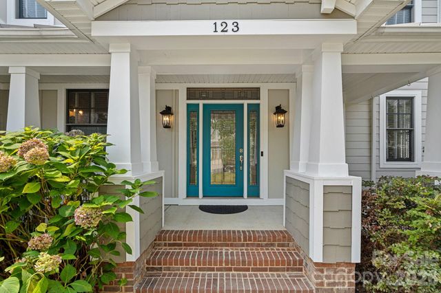 123 Hedgewood Drive, Mooresville, NC 28115