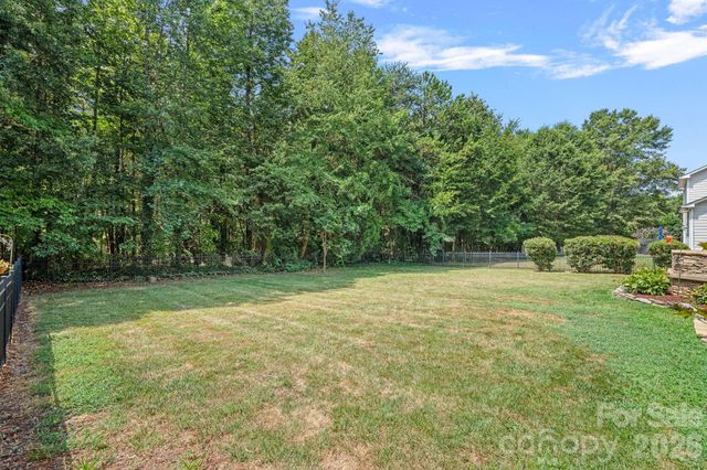 123 Hedgewood Drive, Mooresville, NC 28115