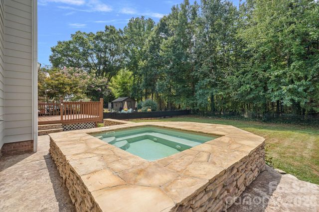 123 Hedgewood Drive, Mooresville, NC 28115