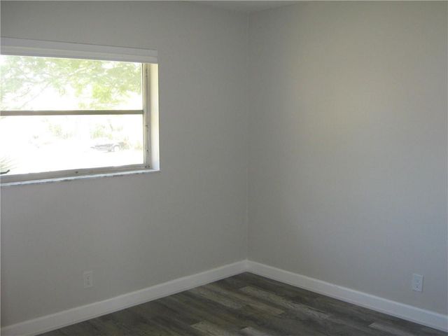 5162 NE 6th Avenue 317, Oakland Park, FL 33334