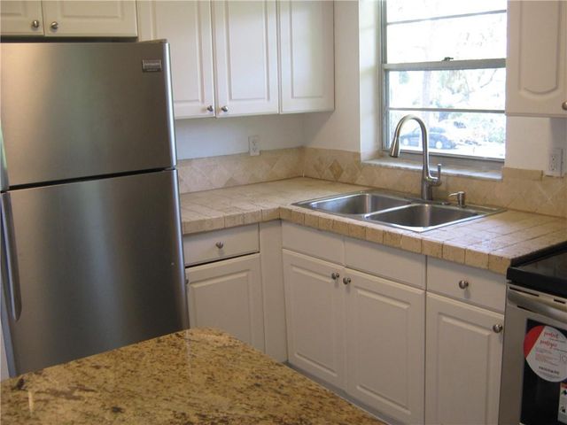 5162 NE 6th Avenue 317, Oakland Park, FL 33334