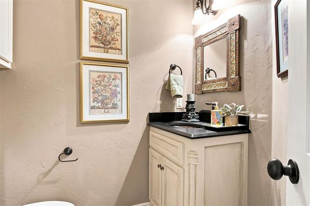 1017 Bayonne Bridge Court, Edmond, OK 73034