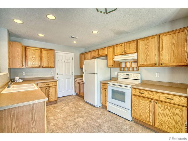 10595 Butte Drive, Longmont, CO 80504