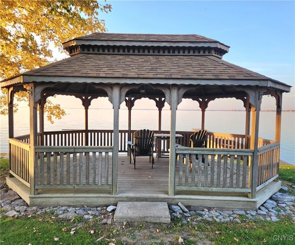 11609 State Route 3 91, Henderson, NY 13605