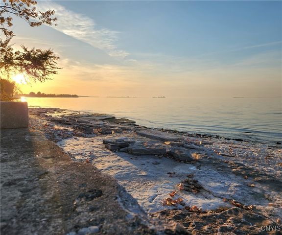 11609 State Route 3 91, Henderson, NY 13605