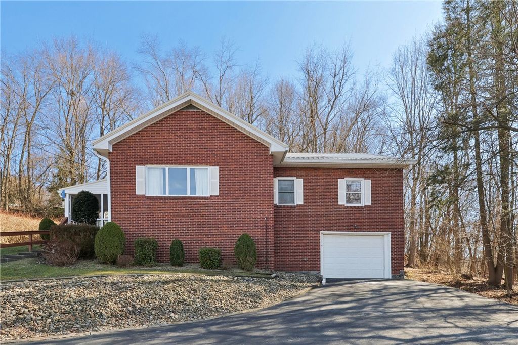 509 1st Street Ext, Kiskiminetas Twp, PA 15613