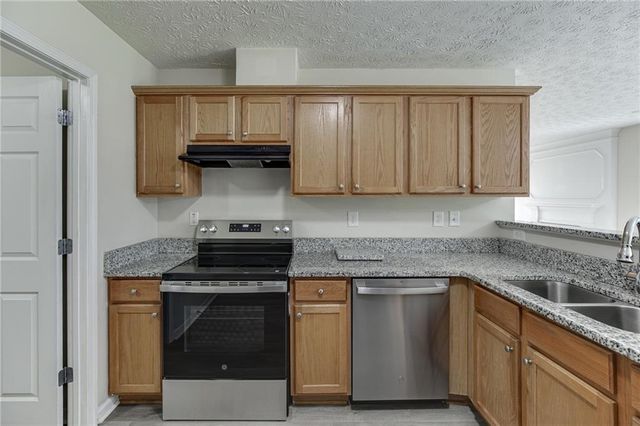 2979 Rusticwood Drive, Snellville, GA 30078