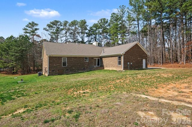 175 Cox Lake Road, Stanley, NC 28164