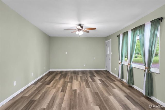 411 E Roosevelt Drive, Moro, IL 62067