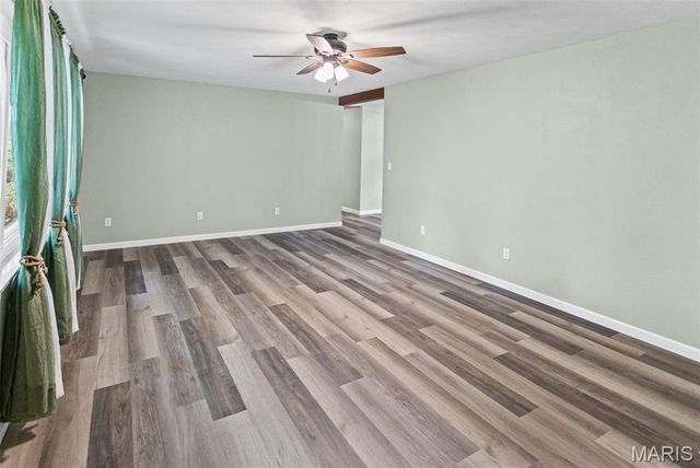 411 E Roosevelt Drive, Moro, IL 62067