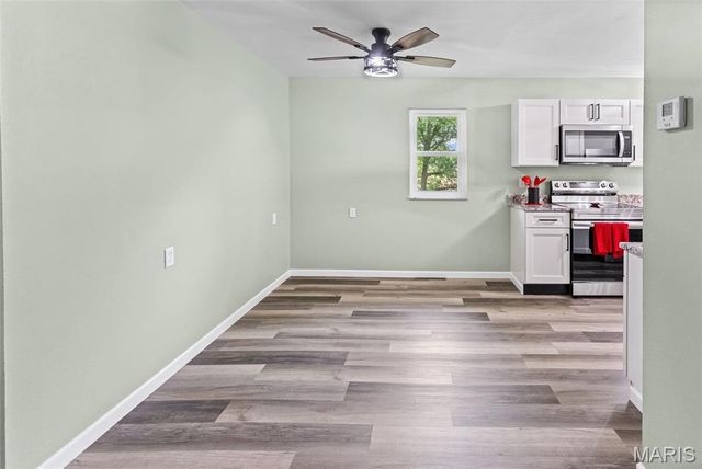 411 E Roosevelt Drive, Moro, IL 62067