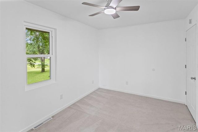 411 E Roosevelt Drive, Moro, IL 62067