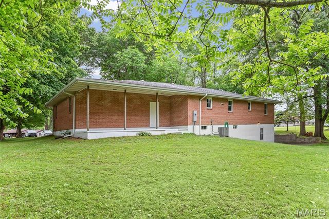 411 E Roosevelt Drive, Moro, IL 62067