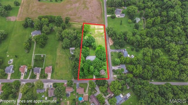 411 E Roosevelt Drive, Moro, IL 62067