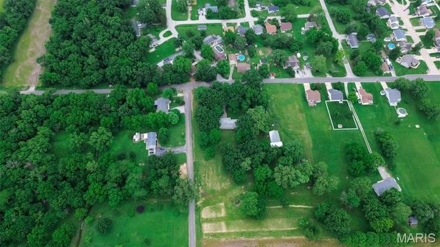 411 E Roosevelt Drive, Moro, IL 62067
