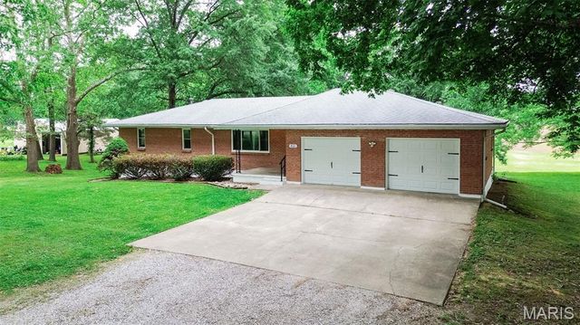 411 E Roosevelt Drive, Moro, IL 62067