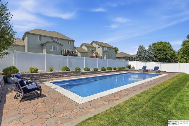 7414 S 171 Street, Omaha, NE 68136