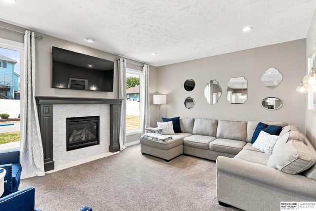7414 S 171 Street, Omaha, NE 68136