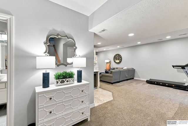 7414 S 171 Street, Omaha, NE 68136