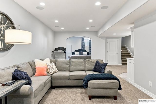 7414 S 171 Street, Omaha, NE 68136