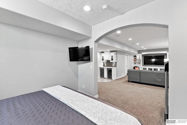 7414 S 171 Street, Omaha, NE 68136