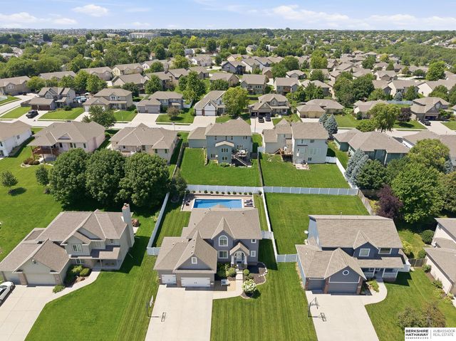 7414 S 171 Street, Omaha, NE 68136