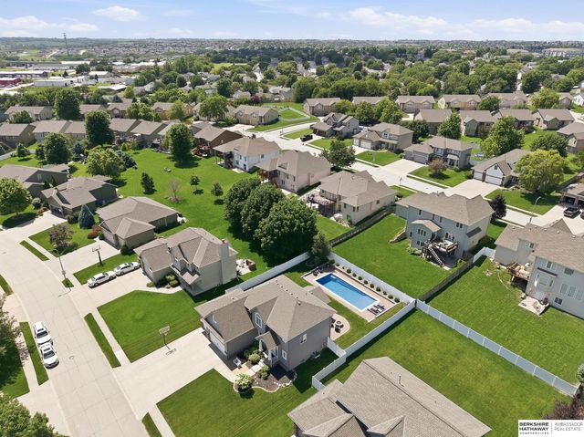 7414 S 171 Street, Omaha, NE 68136