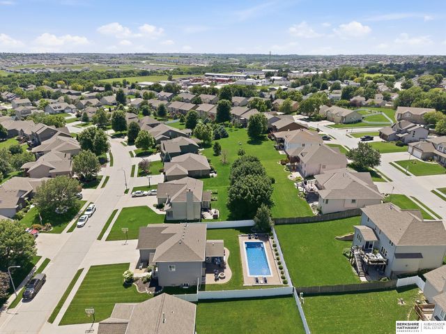 7414 S 171 Street, Omaha, NE 68136