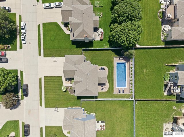 7414 S 171 Street, Omaha, NE 68136