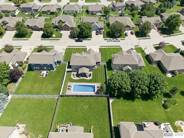 7414 S 171 Street, Omaha, NE 68136