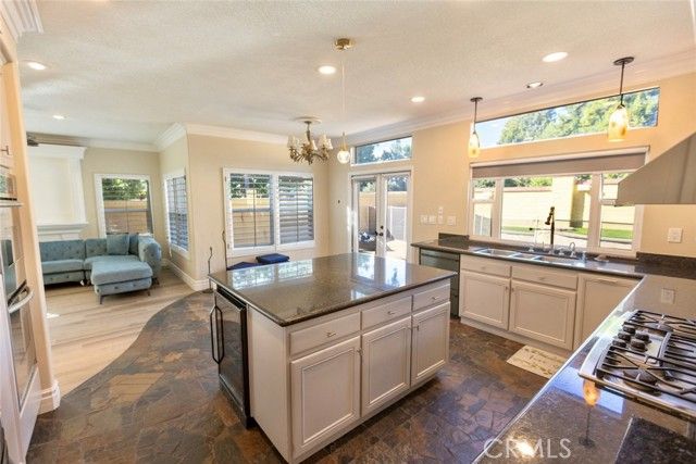2605 Augusta, Tustin, CA 92782