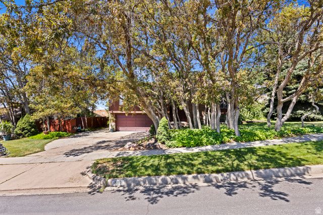 703 EMERALD DR, Bountiful, UT 84010
