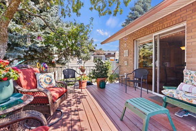 703 EMERALD DR, Bountiful, UT 84010