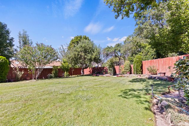 703 EMERALD DR, Bountiful, UT 84010