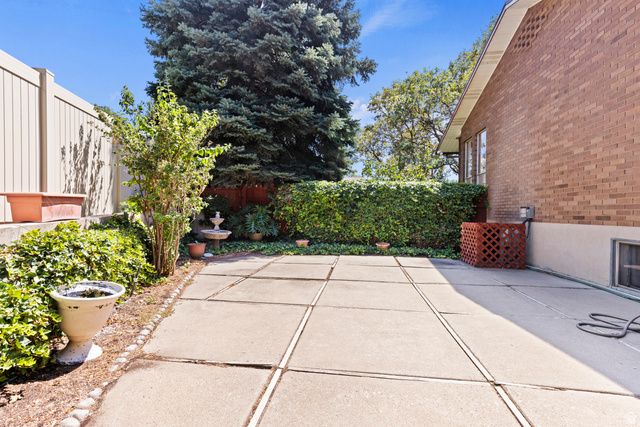 703 EMERALD DR, Bountiful, UT 84010