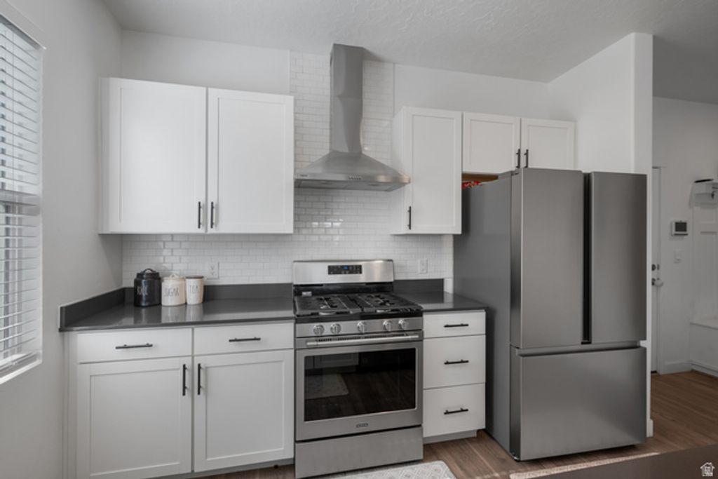 Image 12 of property listing at 453 N NORTHSHORE DR, Saratoga Springs, UT 84045