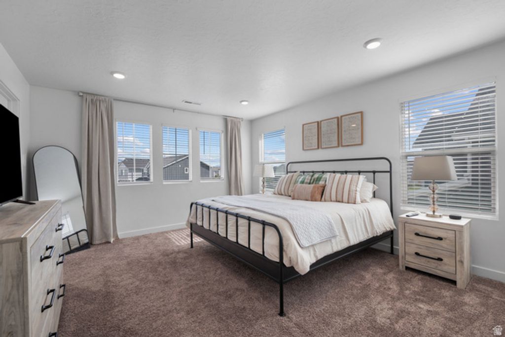 Image 15 of property listing at 453 N NORTHSHORE DR, Saratoga Springs, UT 84045