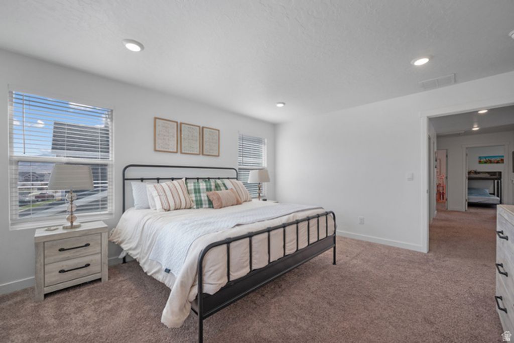 Image 16 of property listing at 453 N NORTHSHORE DR, Saratoga Springs, UT 84045