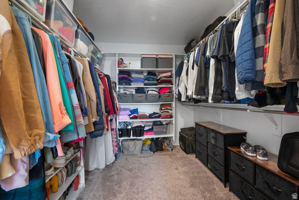 Image 19 of property listing at 453 N NORTHSHORE DR, Saratoga Springs, UT 84045