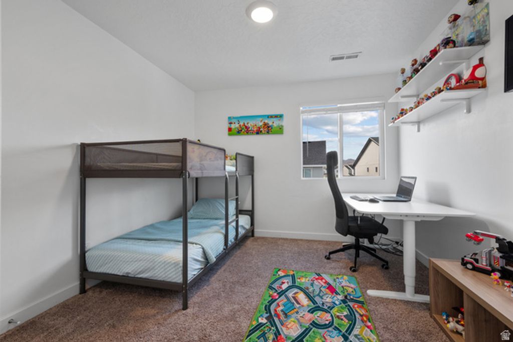 Image 22 of property listing at 453 N NORTHSHORE DR, Saratoga Springs, UT 84045