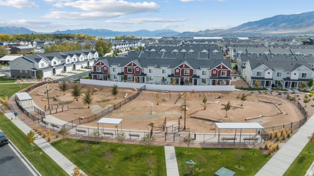 Image 38 of property listing at 453 N NORTHSHORE DR, Saratoga Springs, UT 84045