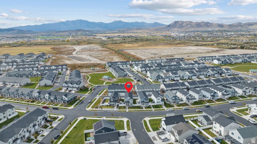 Image 44 of property listing at 453 N NORTHSHORE DR, Saratoga Springs, UT 84045