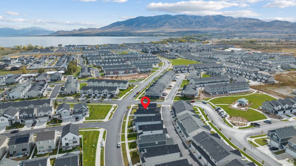 Image 45 of property listing at 453 N NORTHSHORE DR, Saratoga Springs, UT 84045