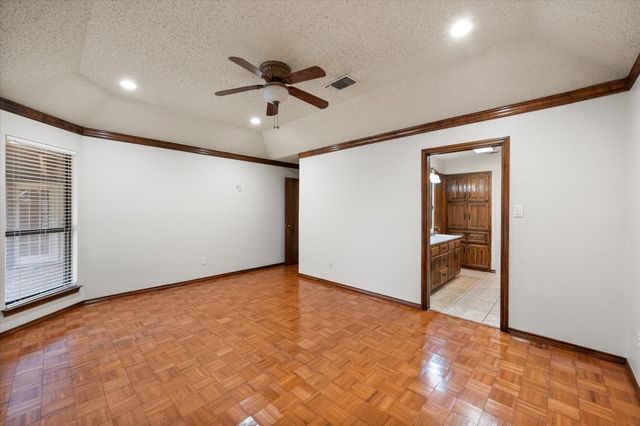 1014 Kingston Drive, Mansfield, TX 76063