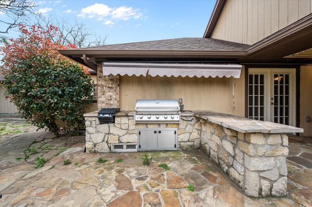 1014 Kingston Drive, Mansfield, TX 76063