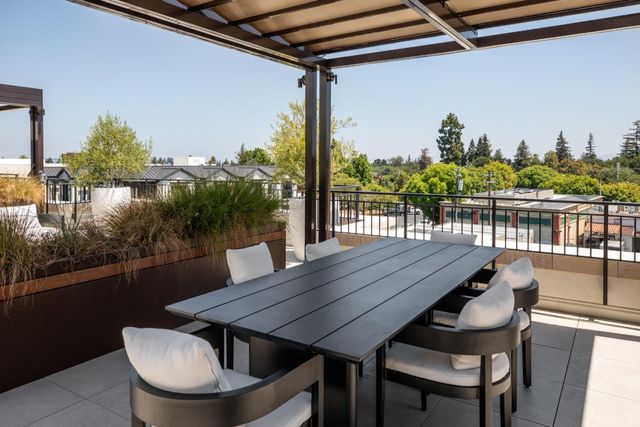 450 First 106, Los Altos, CA 94022